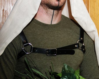 Beta Harness -- Black Leather Chest Harness