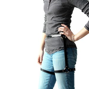 Hip Harness -- Black Leather Leg Harness
