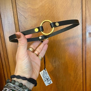 FLAWED Mini O-Ring Choker -- Black Leather Choker