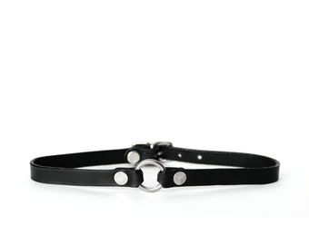 Micro Ox-Ring Choker -- Choker en cuir noir