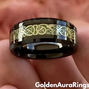 Green Celtic Dragon Tungsten Ring: Carbon Fiber Inlay, Comfort Fit