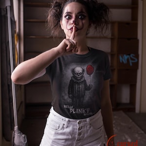 Camiseta gráfica de payaso espeluznante, Hola, Plinky, Adiós, Camiseta de terror, Disfraz de Halloween, Camiseta unisex, Regalo aterrador, Frases malditas