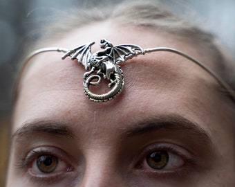 Tiara with dragon in silver plated wire