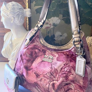 美品 Coach Maggie Madison Pink Floral Hobo 2012 Coach LIMITED EDITION Maggie Madison floral pink hobo