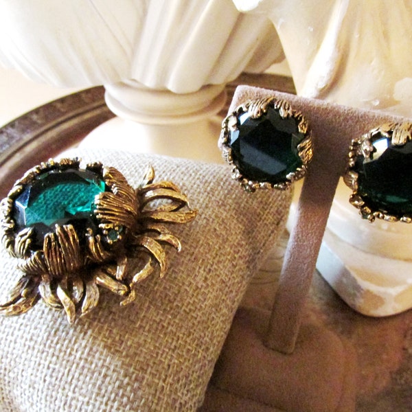 KRAMER Green Organic Brooch and Earrings, 1950's Jewelry, Gold and Green Headlight Earrings, Designer Signed