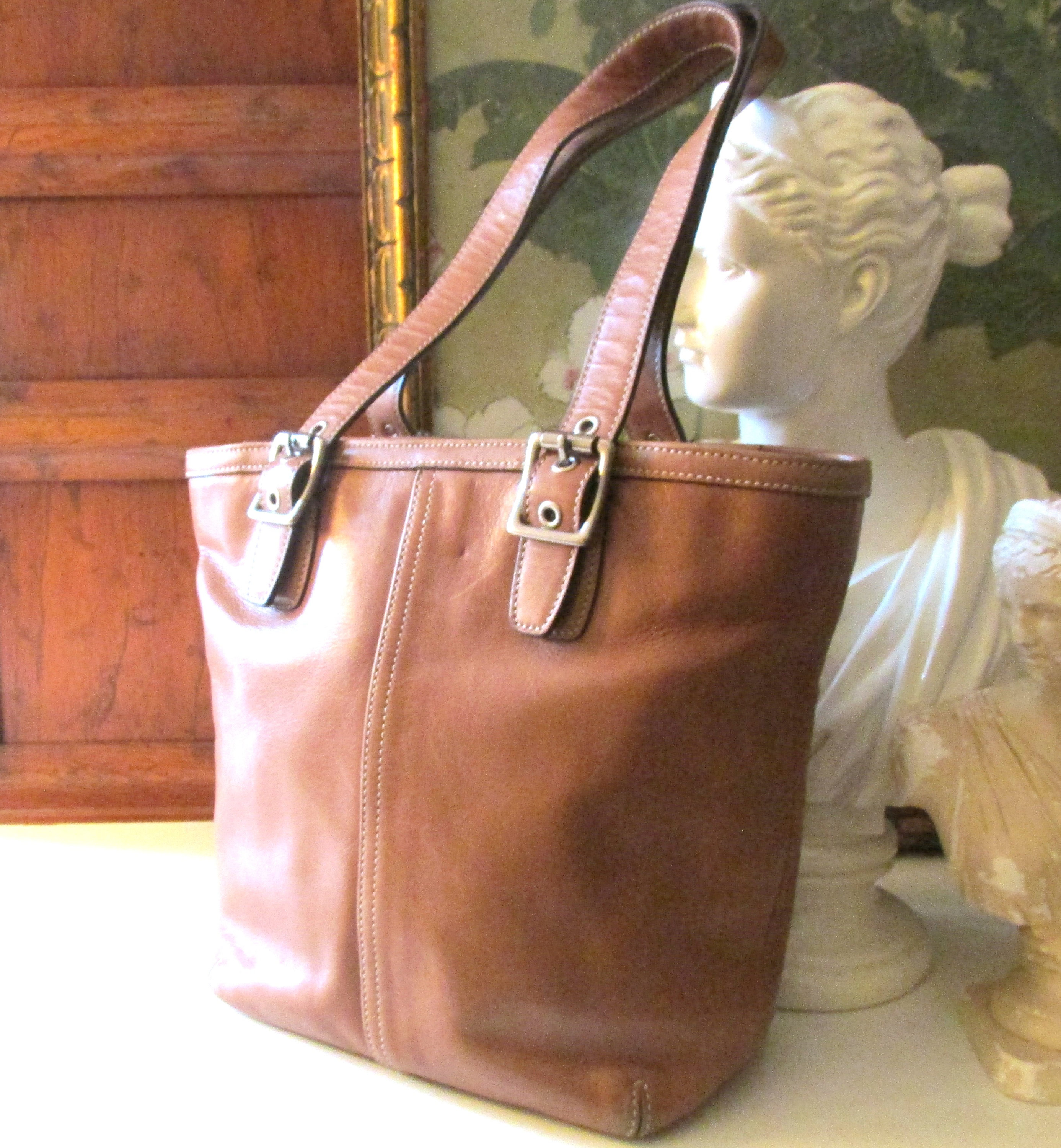 Vintage COACH Leather #9572, Tote Bag, Hampton Bucket Zip Top Tote