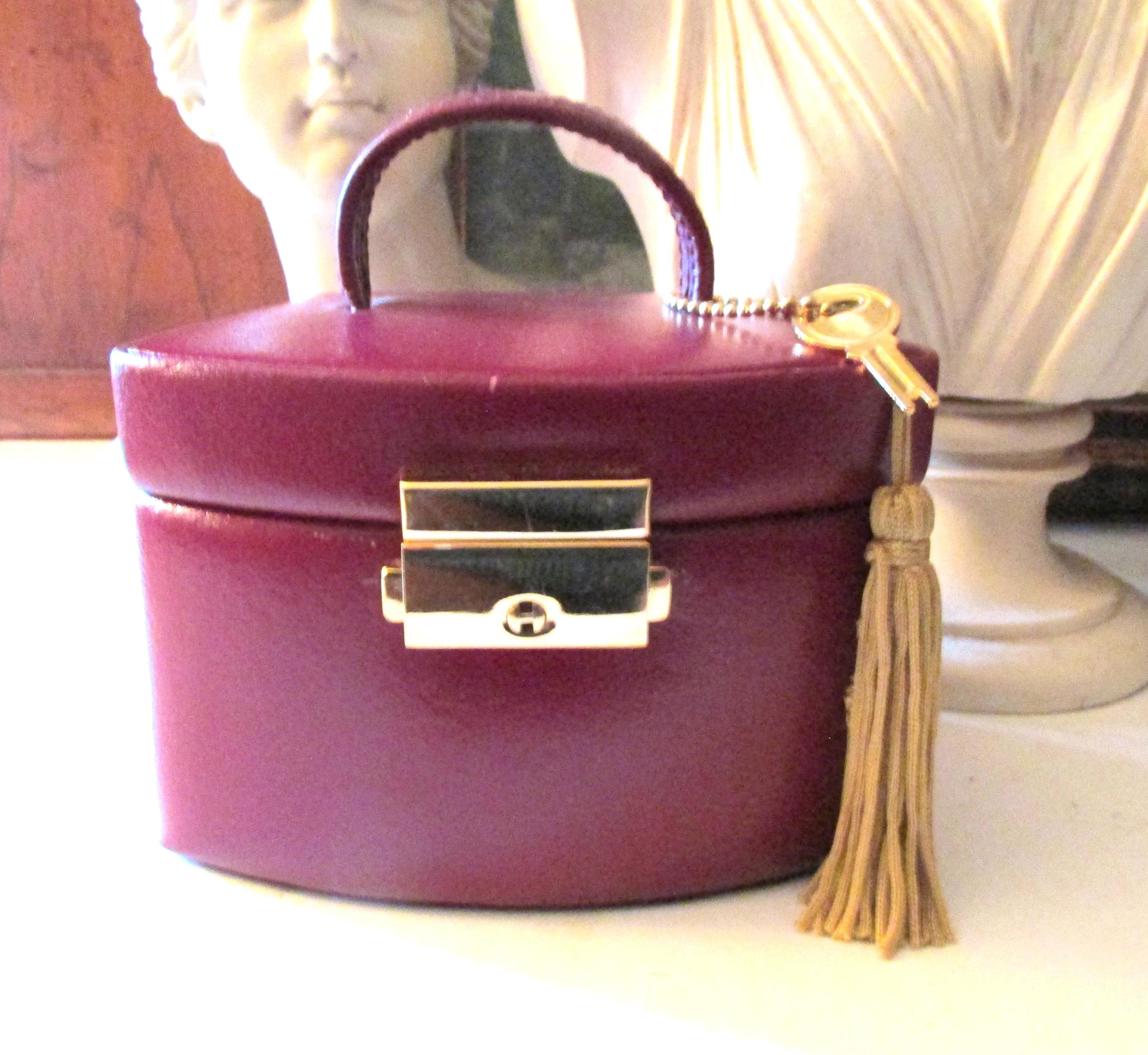Vintage Wolf Designs Mini Leather Jewelry Case, Burgundy Wine