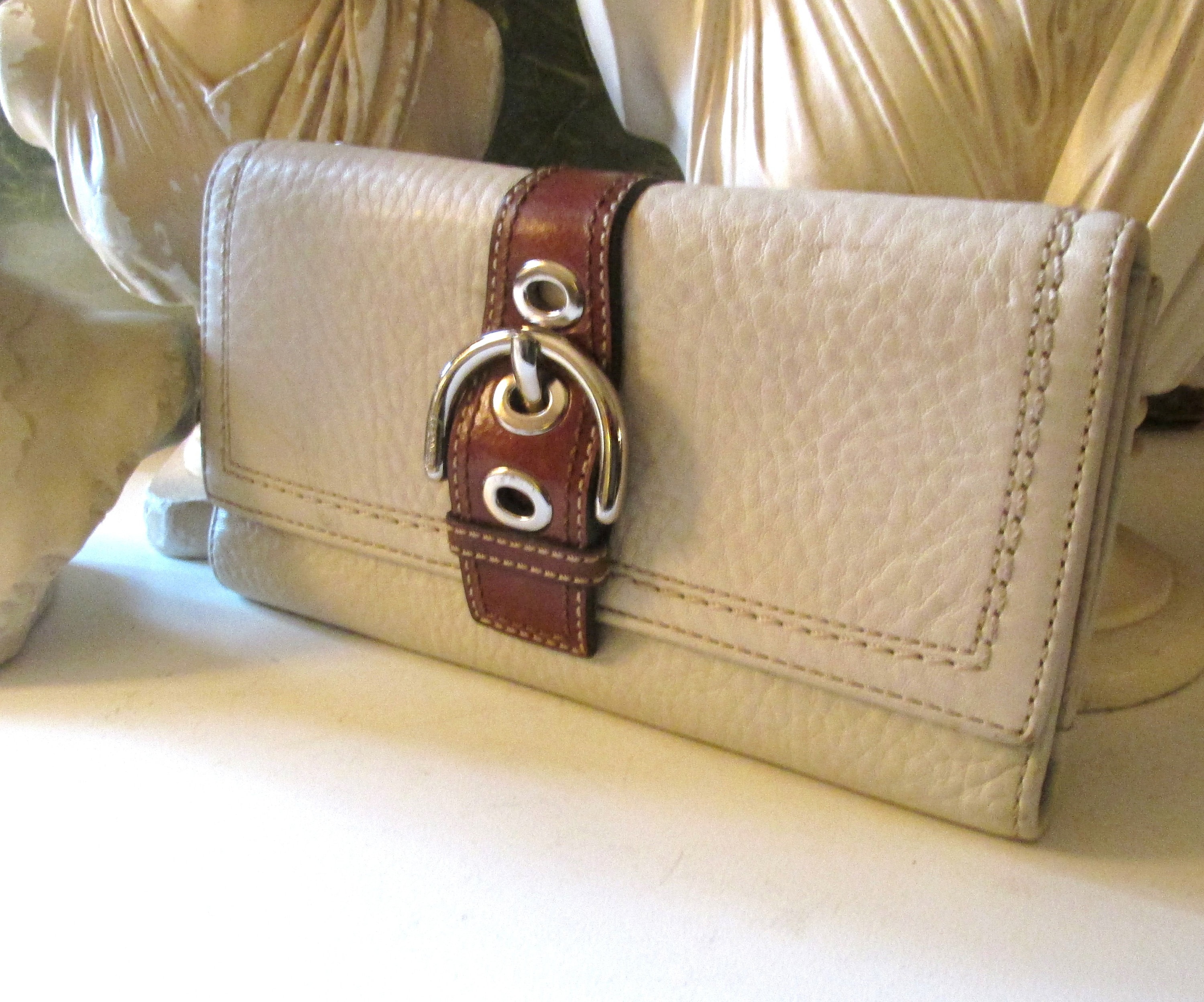 Vintage COACH Pebble Leather Envelope Buckle Wallet, Cream and