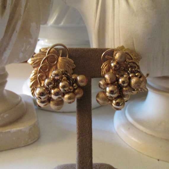 Vintage NAPIER Grape Cluster Earrings, Gold Grape… - image 5