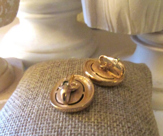 VintageTRIFARI Oval Button Earrings, 1960's Clip … - image 4