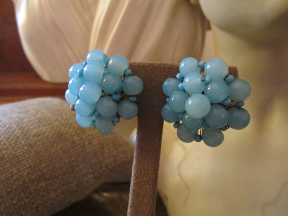 VOGUE Blue Glass Bead Earrings, Cluster Blue Bead