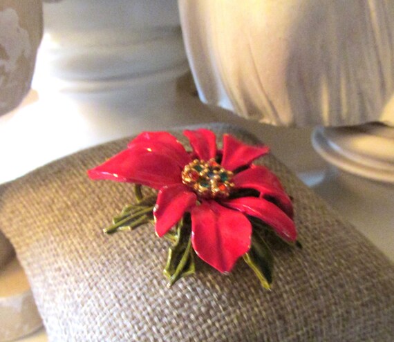 Vintage Poinsettia Pin by ART Jewelry, Christmas … - image 3