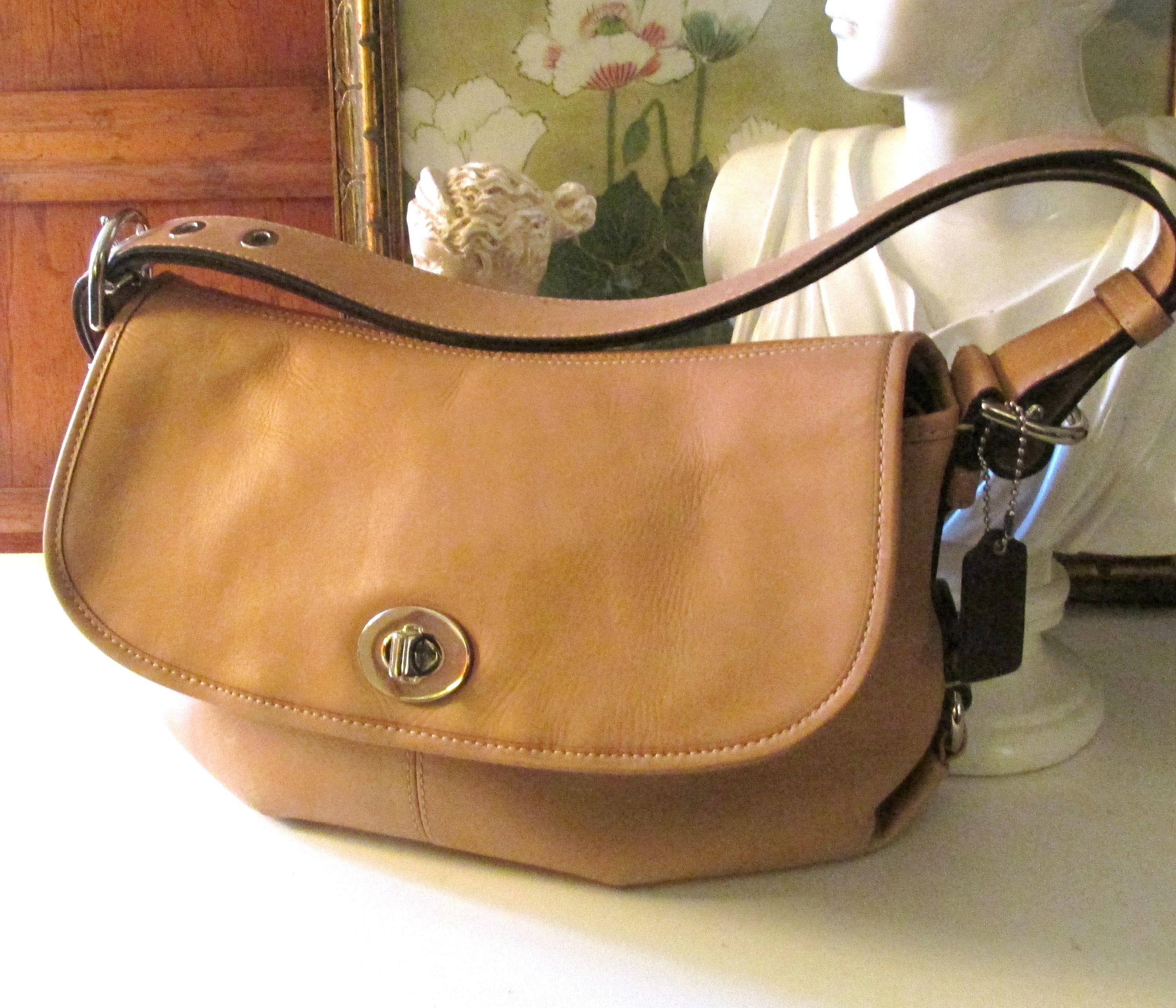 Vintage COACH Turn Lock Duffle Flap Bag, #F15170 British Tan Vintage COACH Turn Lock Duffle Flap Bag, #F15170 British Tan