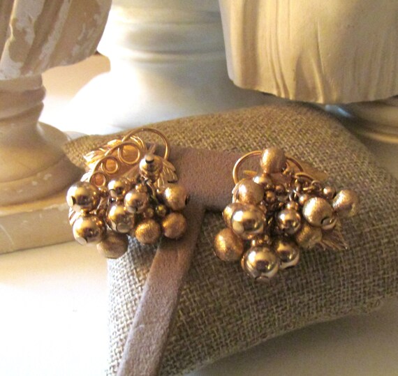 Vintage NAPIER Grape Cluster Earrings, Gold Grape… - image 6