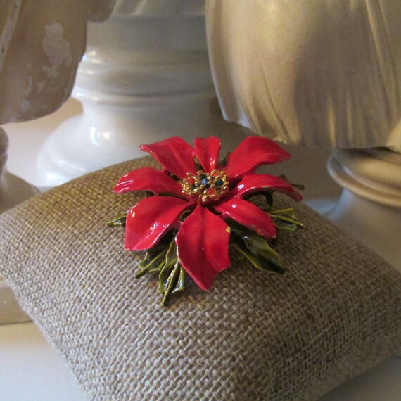 Vintage Poinsettia Pin by ART Jewelry, Christmas … - image 5