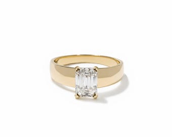 Anello di fidanzamento solitario con diamante sintetico taglio smeraldo da 1,25 carati in oro massiccio 14 carati.