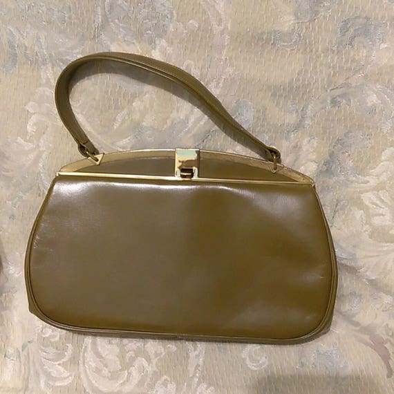 Elegant and Chic 1950's purse. Grace Kelly Chic. O