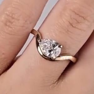 1.5CT East West Pear Moissanite Engagement Ring Bypass Pear Ring Unique Wedding Ring 14K Solid Gold Ring Promise Ring Anniversary Ring