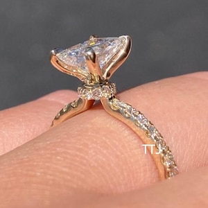 2CT Radiant Cut Moissanite Engagement Ring 14K Solid Gold Hidden Halo Solitaire Promise Ring 4 Prong Ring Anniversary Gift For Girlfriend
