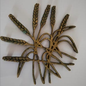 Decorative trivet