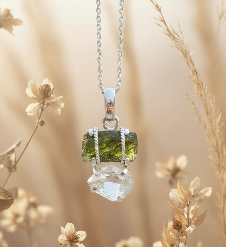 Naturligt Moldavit & Herkimerhänge, 925 Sterling Silver, Läkande Kristall Från Tjeckien, Rå Moldavit Energihänge, Boho Smycken bild 2