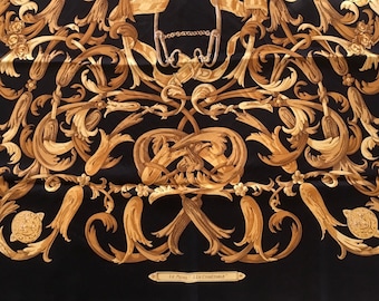 Pañuelo de seda HERMES Le Mors A La Conetable y caja original - pieza vintage de diseño procedente de París, Francia.
