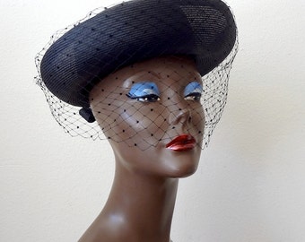 1950s Black Hat / wide brim straw hat with veil / vintage sunday best