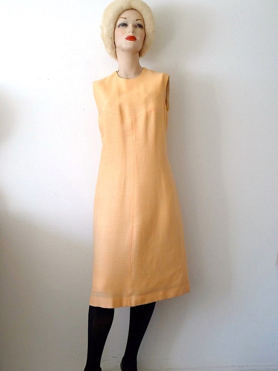 1960s Day Dress / Mod A-Line Shift / vintage spri… - image 1