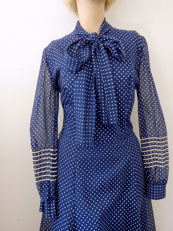 1960s Polka Dot Day Dress / mod secretary shirtwa… - image 5