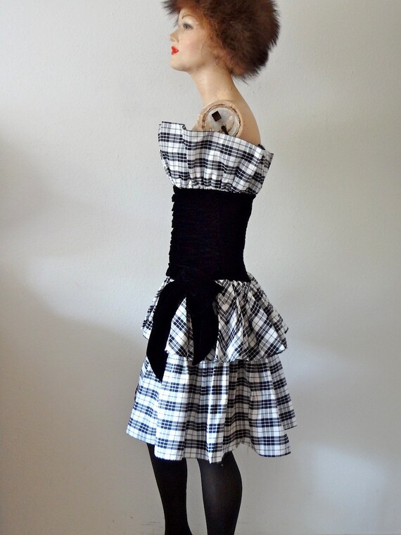 1980s party dress / vintage strapless black and w… - image 4