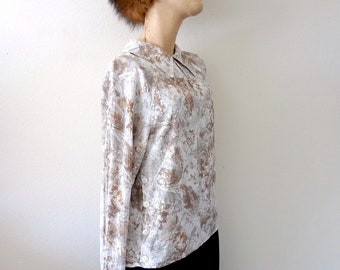 Vintage 1980s rayon blouse / button back Italian shirt with abstract print