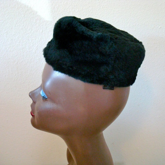 Vintage Neiman Marcus Rabbit Fur Cloche-Pillbox Hybrid - Made in England - 6 3/4 Fur Cloche 1960s Vintage Hats for Women for sale | eBay main image 4