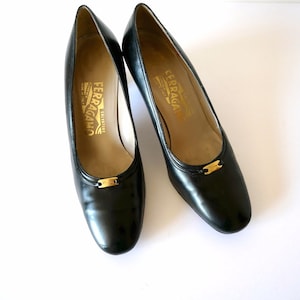 1970s Ferragamo Black Leather Pumps / designer vintage mid heel dress shoes size 7B