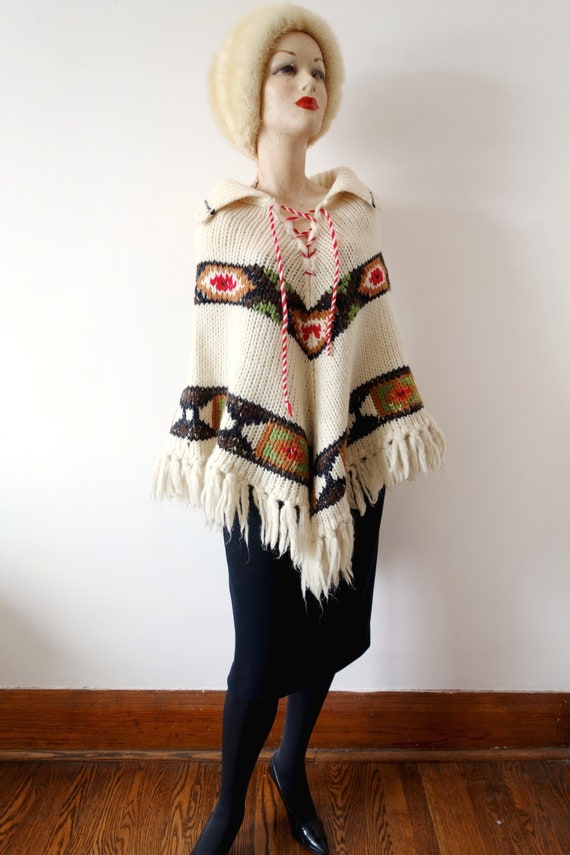 1970s Ethnic Knit Wool Poncho