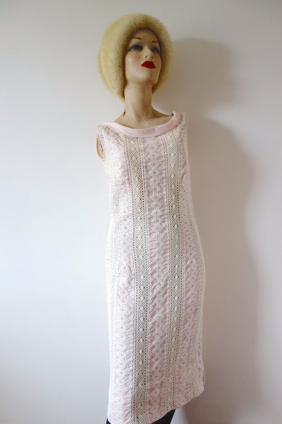 1960s Embroidered Pink Shift Dress | vintage spri… - image 2