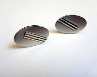 Vintage 1960s SWANK Cuff Links - modernist silver tone etched ovals with polished rectangle design - men's jewelry accessory