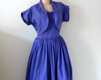 Vintage 1950s Sundress - camisa de algodón lila, vestido de cintura y chaqueta bolero de 2 piezas