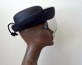 1950s Black Hat / wide brim straw hat with veil / vintage sunday best