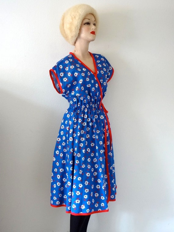 1970s Wrap Dress / floral print sundress / vintag… - image 3