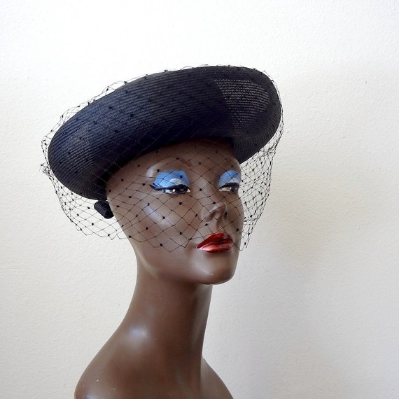 1950s Black Hat / wide brim straw hat with veil /… - image 2