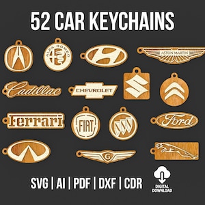Op de afbeelding: Een collectie van 52 houten autosleutelhangerontwerpen met diverse automerkenlogo's, waaronder Acura, Alfa Romeo, Hyundai, Aston Martin, Cadillac, Chevrolet, Suzuki, Citroen, Ferrari, Fiat, Buick, Ford, Infiniti, Genesis en Jaguar.
