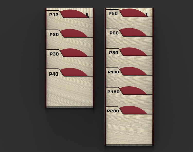 Puede incluir: Dos organizadores de madera con detalles rojos y etiquetas. El organizador izquierdo tiene las etiquetas P12, P20, P30 y P40. El organizador derecho tiene las etiquetas P50, P60, P80, P100, P150 y P280. Sobre fondo gris oscuro.