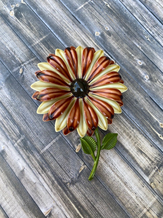 Beautiful vintage enameled brown and tan flower po