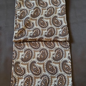 Écharpe en polyester marron cachemire vintage des années 1970
