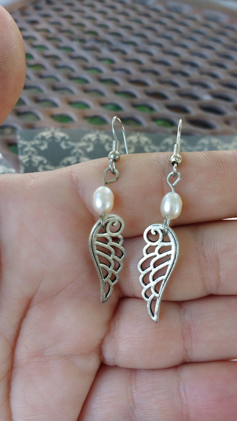 Silver tone wings earrings bird pearl beads image 4