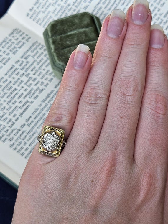Vintage Art Deco Alpha Kappa Lambda Ring: 14K Two… - image 4