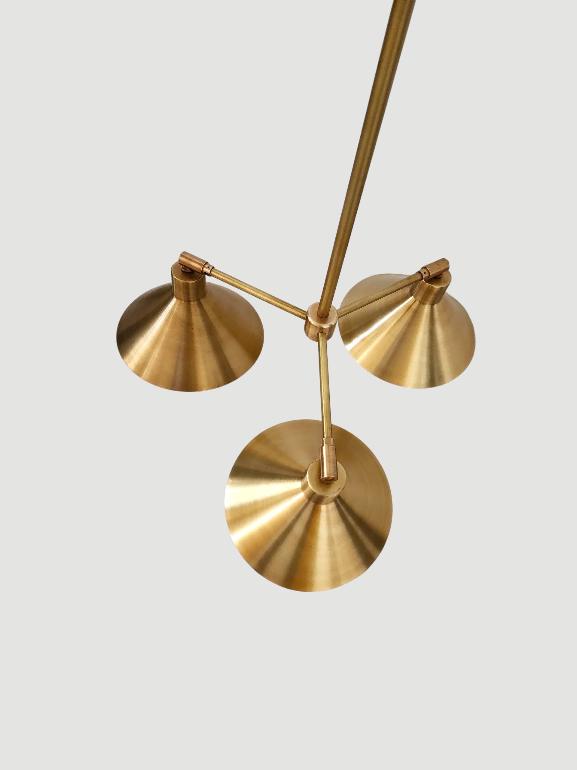 イタリア風の3灯スプートニクシャンデリア、大胆なミッドセンチュリー