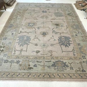 Handgeknüpfter, moderner Oushak-Teppich, dezenter, neutraler Teppich mit blauen und grünen Akzenten, handgefertigter Wollteppich für das Wohnzimmer, großes, individuelles türkisches Design Bild 10