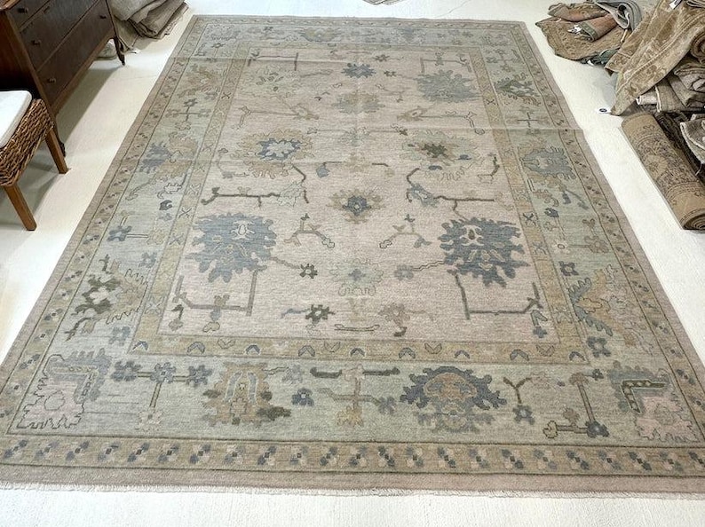 Handgeknüpfter, moderner Oushak-Teppich, dezenter, neutraler Teppich mit blauen und grünen Akzenten, handgefertigter Wollteppich für das Wohnzimmer, großes, individuelles türkisches Design Bild 10