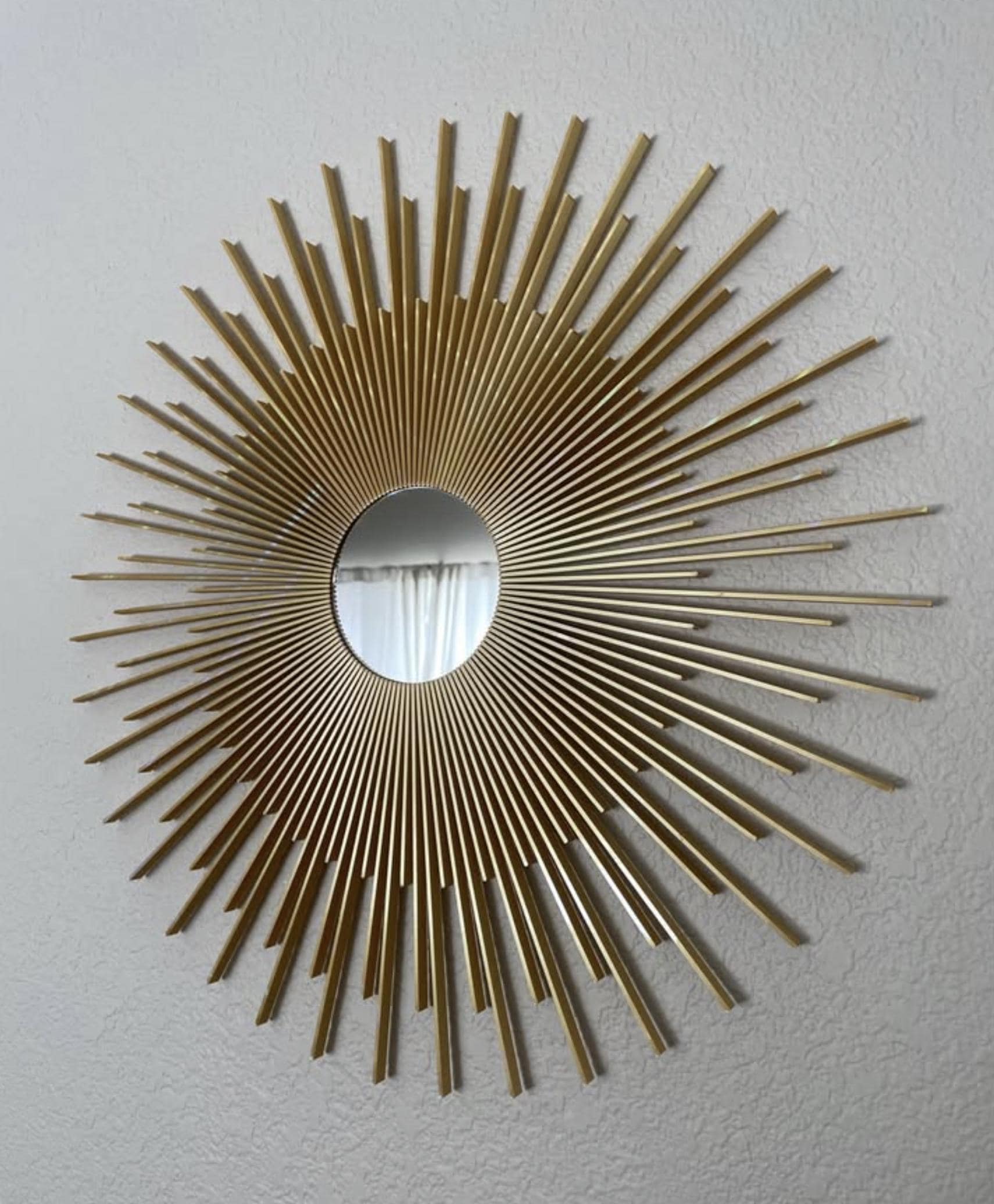 Mid-Century Modern 13-Inch Sunburst Starburst Accent Mirror With Agate Shaped Geode Glass – Gold Metal Frame